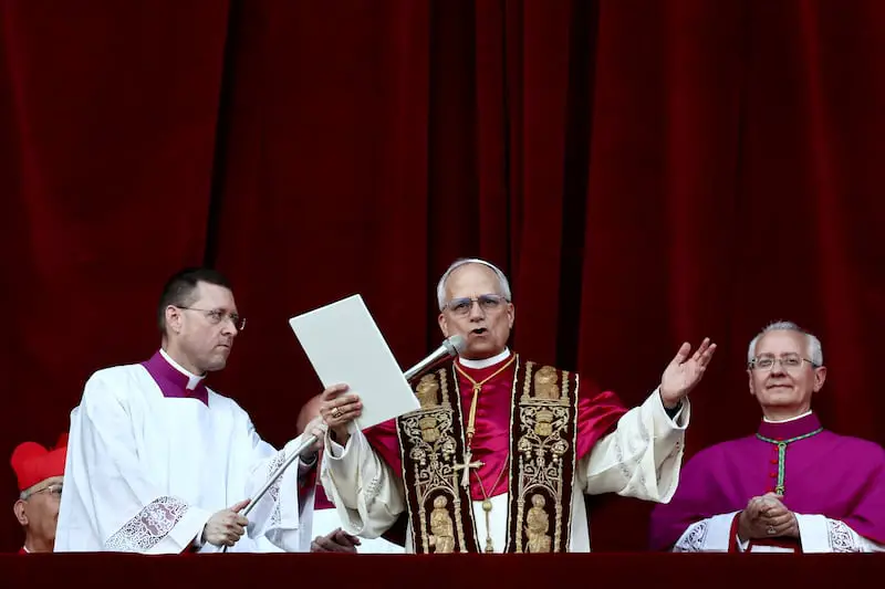 New American Pope Trolls Trump no primeiro discurso
